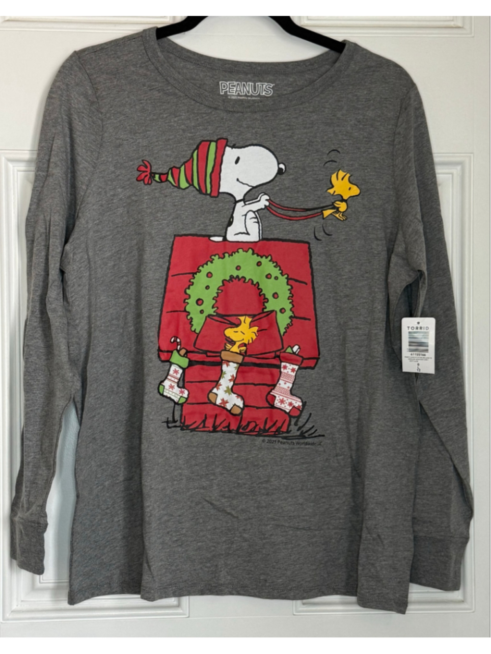Torrid Peanuts Snoopy Woodstock Christmas Long Sleeve Tee Gray Plus Size 0 NWT